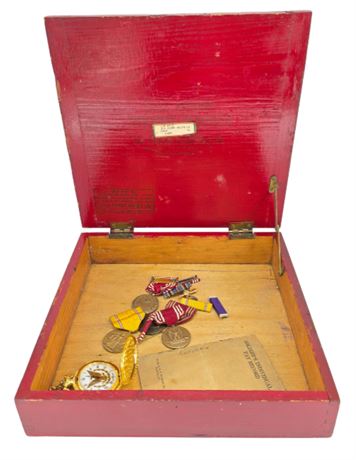 VTG Marine Wood Box & Medals