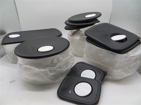 NEW VINTAGE TUPPERWARE ROCK N SERVER BLACK SET