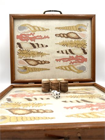 Unique backgammon set