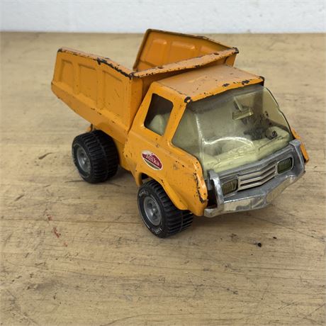 Tonka "Super Thrust" Hoot N Hauler Dump Truck