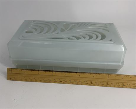 Vintage Plastic Jewelry / Make-up Box