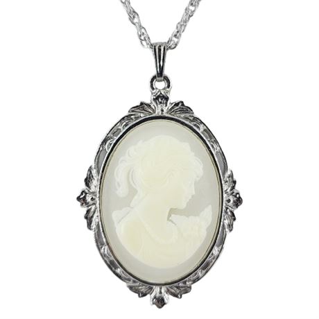 Vintage WHITING & DAVIS Faux Cameo Pendant Necklace