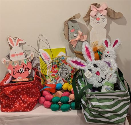 Lot Easter crafts new+ decorative mesh, bunny wreath, ribbon, Eastern Sign, etc.
