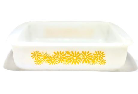 Vtg Glas-Bake Yellow Daisy Collection Milkglass Casserole Dish - J2423
