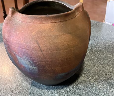 Art pottery vase
