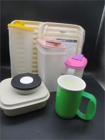 NEW VINTAGE TUPPERWARE 2 MICRO RACKS, 3 PITCHERS, 1 RECTANGLE, ROUND & MUG