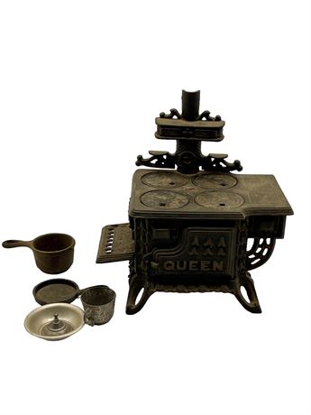 Queen Cast Toy Stove