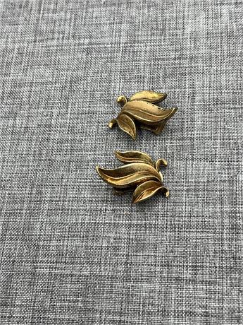 Trifari goldtone leaf earrings