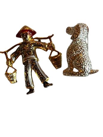 inlaid Chinese brooch and dog brooch lot