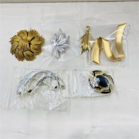 Brooch  Lot