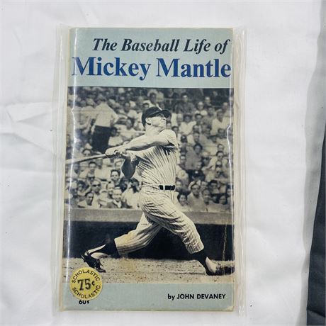 Vtg Mickey Mantle Book