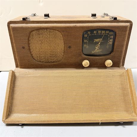 Zenith Wavemagnet Radio