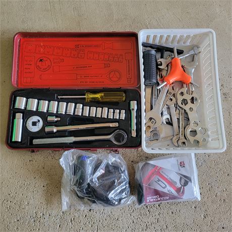 Socket Set w/ Assorted Wrenches