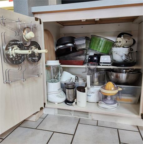 Large Kitchen Cabinet Buyout Lot, Incl. Small Appliances