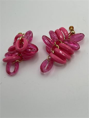 Vintage pink plastic dangle retro earrings