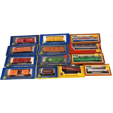 Vintage HO Train Car Lot