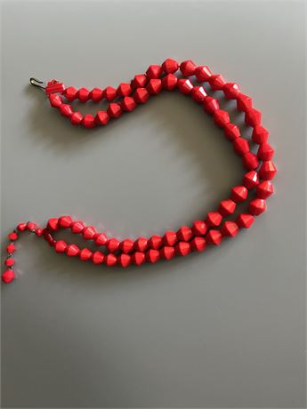 Vintage 2 strand glass beaded necklace