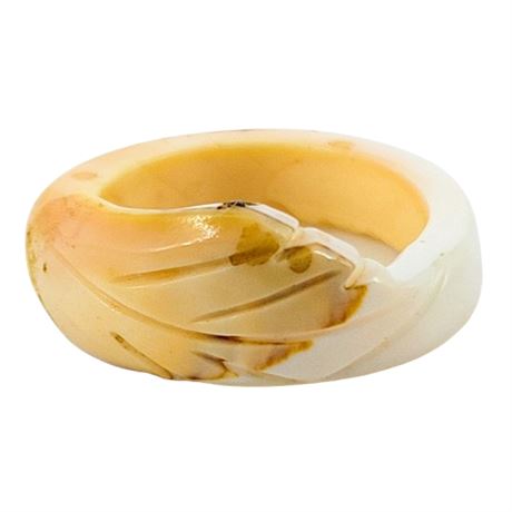 Vintage Carved Shell Ring Size 7.5