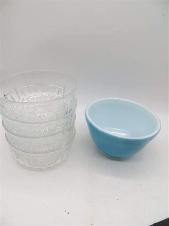 Small Pyrex Bowl & 4 Small Glass Bowls w/Starburst Design