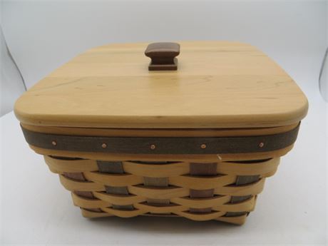 LONGABERGER BASKET W/LID & LINER