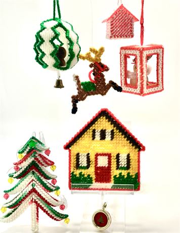 Vtg Plastic Canvas and Yarn Handmade Christmas Ornaments - 7