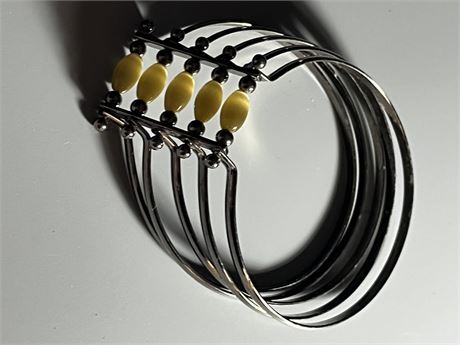 Silver tone modernist wire and glass beads bracelet