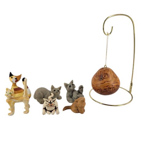 Cat Figurine / Carved Gourd Cat Ornament Lot