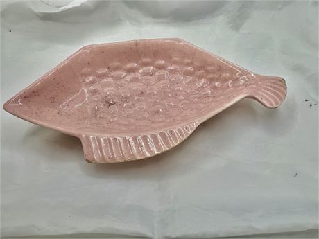 MCM pink spatter wear fish dish