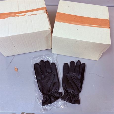 32 Pairs NOS Motocross Gloves - Medium