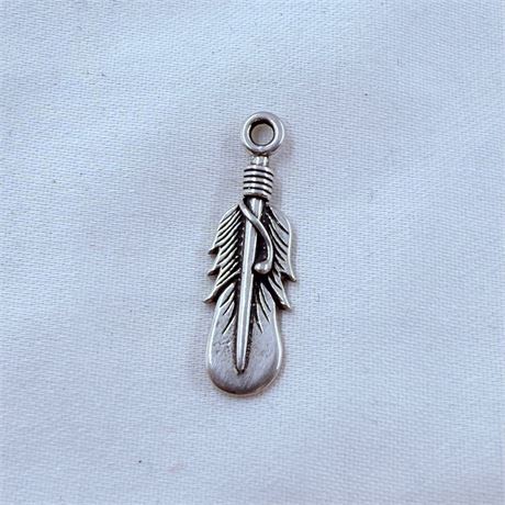 2.2g Navajo Signed Sterling Pendant