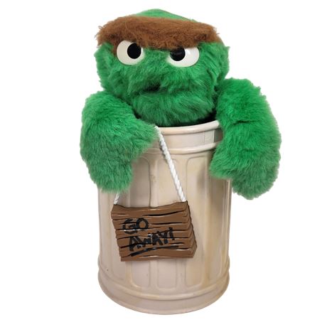 1987 Ideal Oscar the Grouch Animated Interactive Story Magic Talking Doll