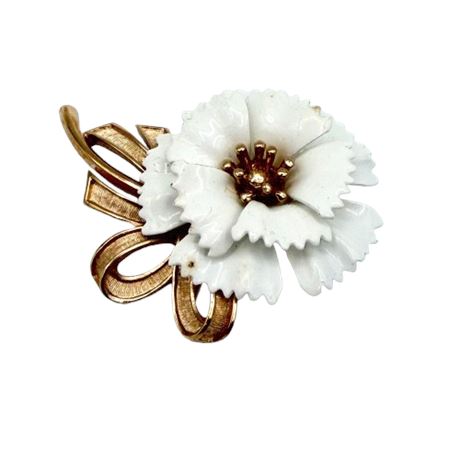 Vintage Trifari Pin