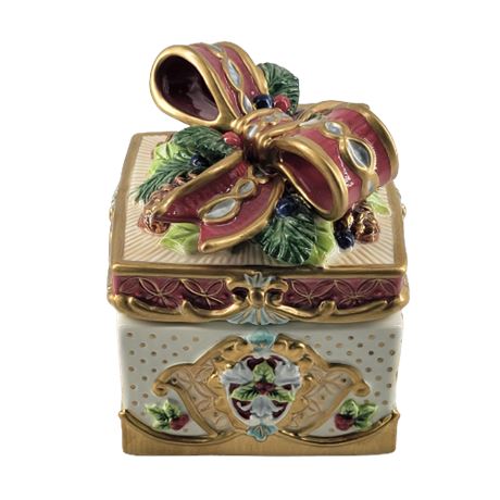 Fitz & Floyd “Snowy Woods” Collectible Lidded Box
