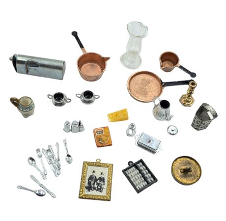 Lot of Dollhouse Miniatures
