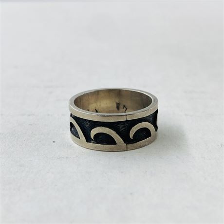 5g Navajo Sterling Wave Ring Size 7.5
