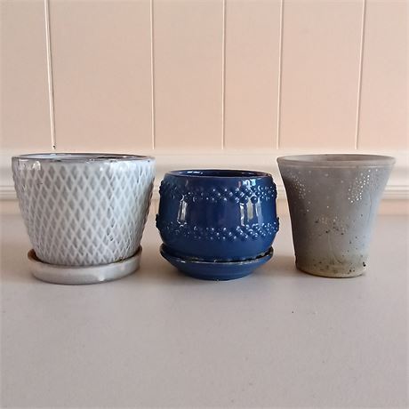 Lot of Pots, Various Sizes and Colors