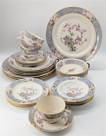 Stunning Lenox "Ming" Dinnerware Complete Set for 4