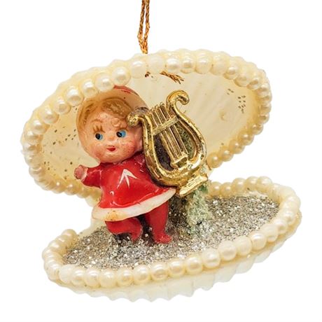 Vintage Clamshell Diorama Ornament