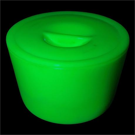 Vintage 30s JEANNETTE Glass UV Reactive Jadeite Refrigerator Crock w/ Lid