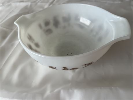Early Pyrex Cinderella mixing bowl