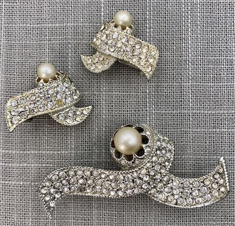 Mid Century Rhinestone & Faux Pearl Ribbon Earrings & Brooch
