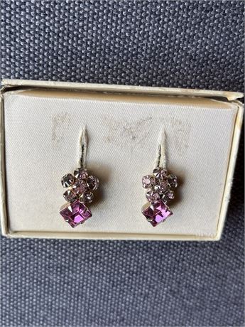 Vintage pink rhinestone screw on earrings
