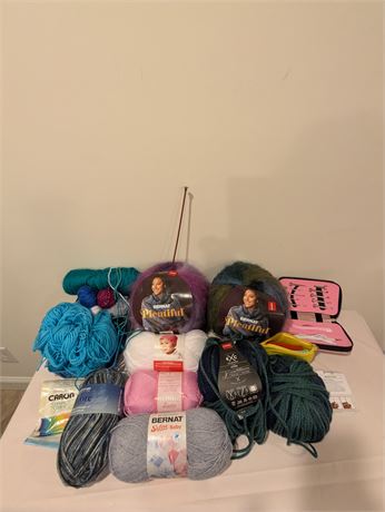 Lot New Mania Tool + Yarn Lot in Star Wars Bag