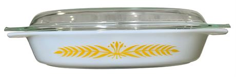 Royal Wheat Pyrex 1 1/2 Quart Divided Baking Dish with Lid