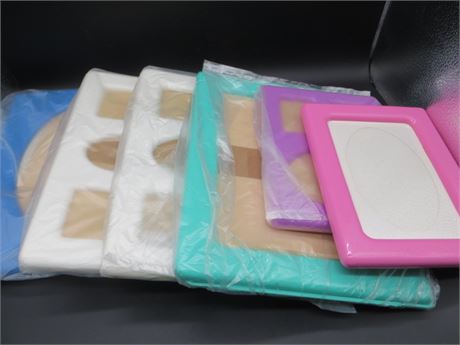 NEW VINTAGE TUPPERWARE 6 PICTURE FRAMES