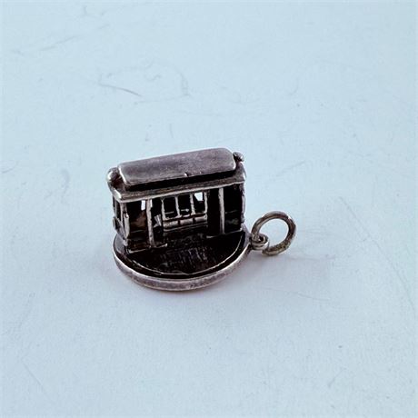 4.4g Sterling Trolley Pendant