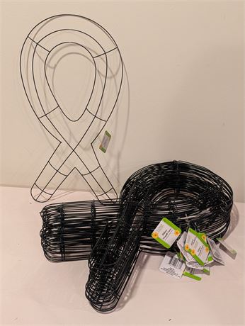 New in box lot 24 wreath frames - ribbon shape
