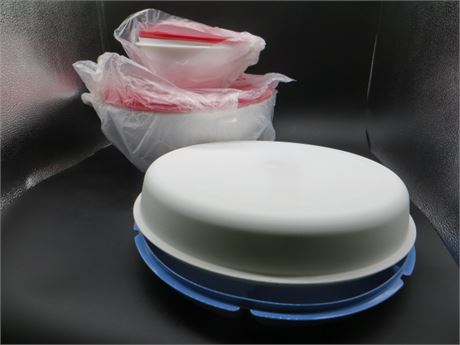 NEW VINTAGE TUPPERWARE LARGE & MINI BOWLS W/RED LIDS ALSO SERVING CENTER