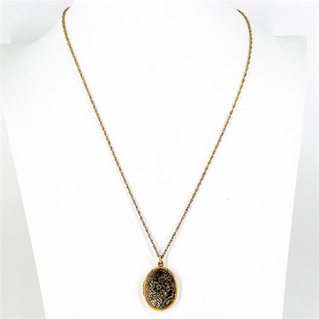 Vintage Signed Winard Gold Filled Floral Locket Necklace