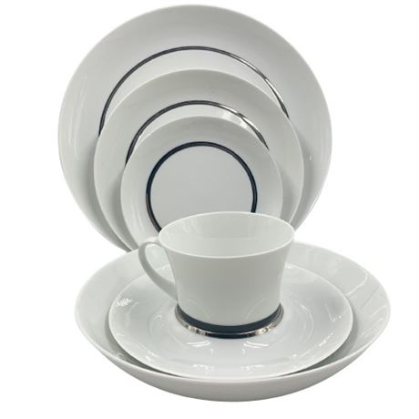 Block Bidasoa Spain Dinner Service for 12 and Serving Pieces